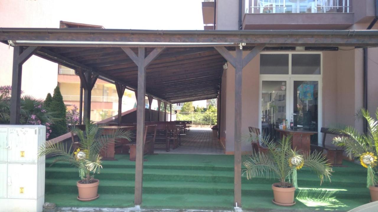 Guest Rooms Venera Primorsko Exterior foto
