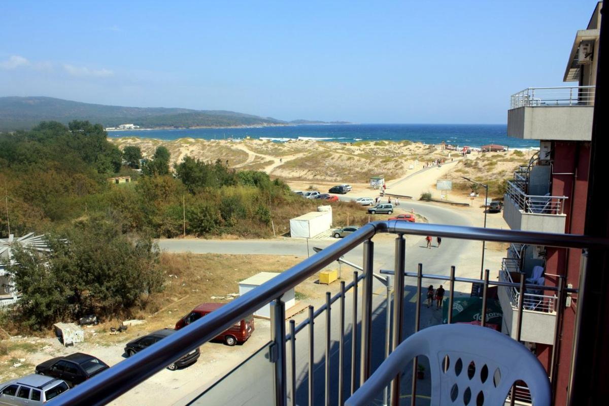 Guest Rooms Venera Primorsko Exterior foto