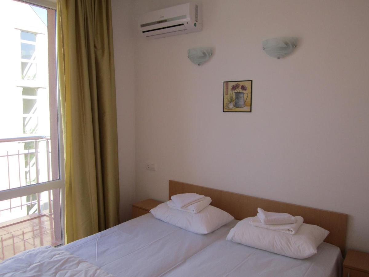 Guest Rooms Venera Primorsko Exterior foto